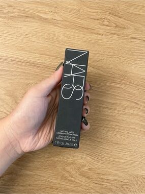 NIB Nars Natural Matte Longwear Foundation